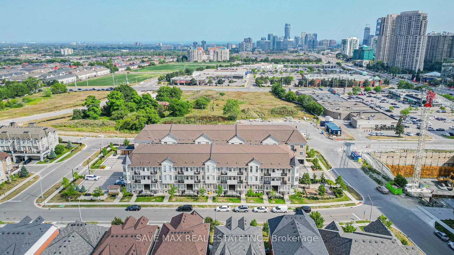 62, Preston Meadow, Hurontario, Mississauga
