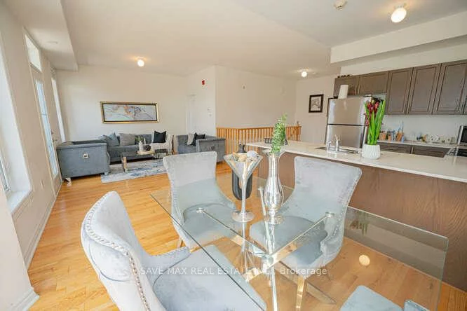 62, Preston Meadow, Hurontario, Mississauga