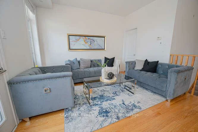 62, Preston Meadow, Hurontario, Mississauga