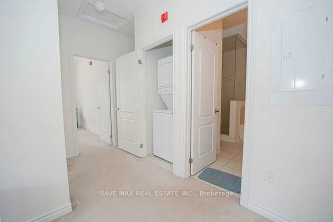 62, Preston Meadow, Hurontario, Mississauga