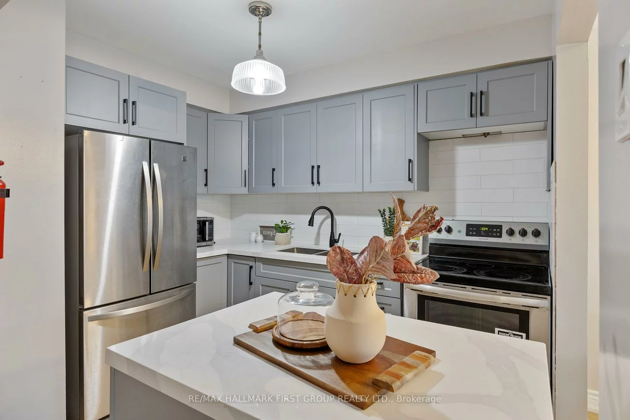 3025, Cedarglen, Erindale, Mississauga