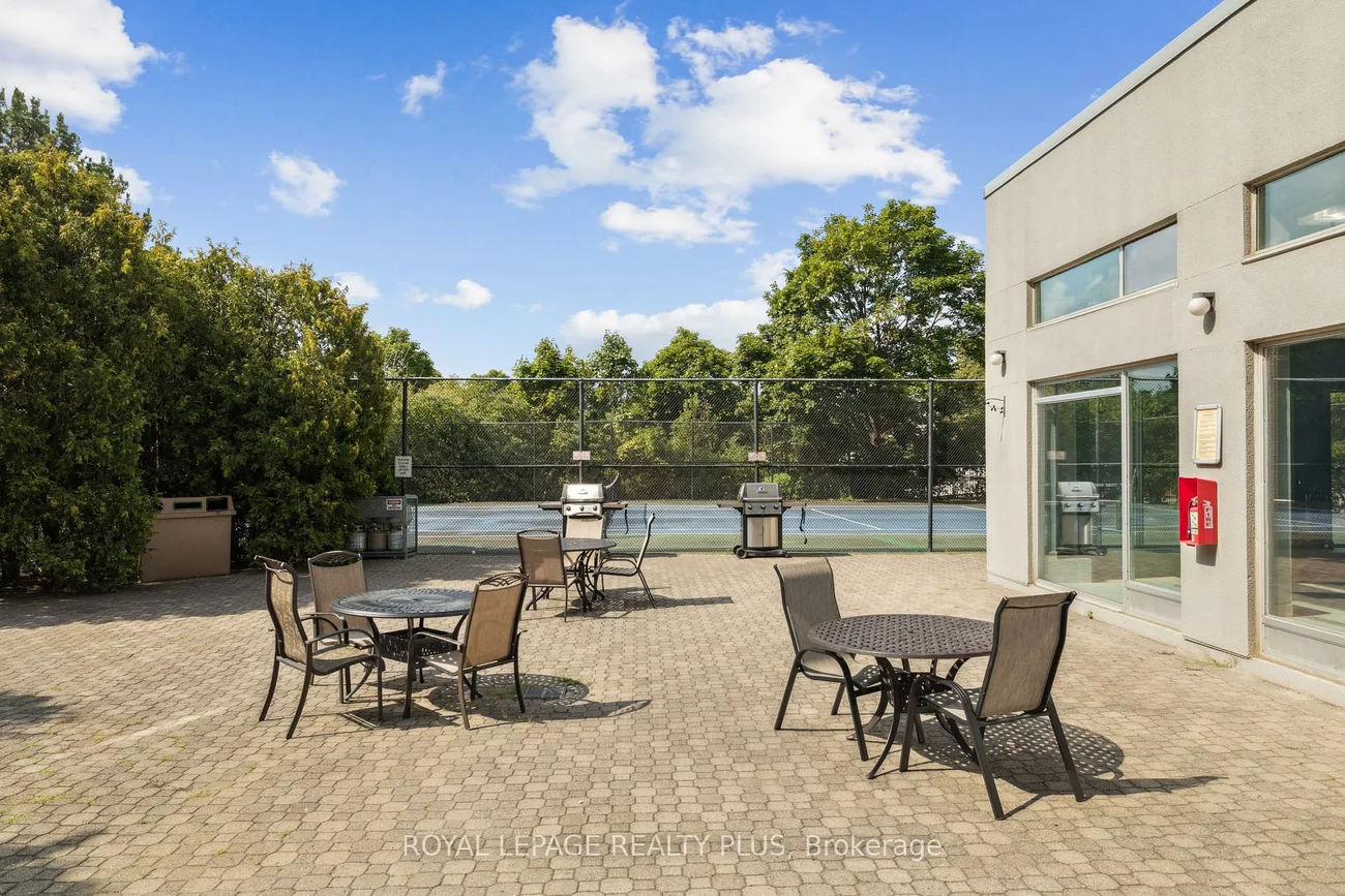 50, Kingsbridge Garden, Hurontario, Mississauga