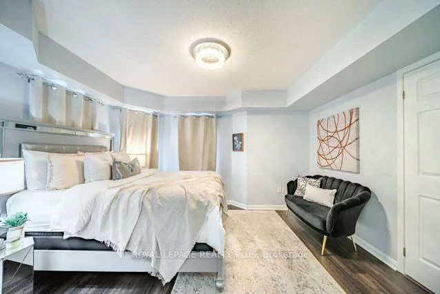 700, Neighbourhood, Cooksville, Mississauga