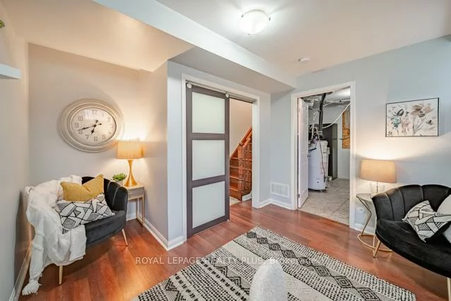 700, Neighbourhood, Cooksville, Mississauga