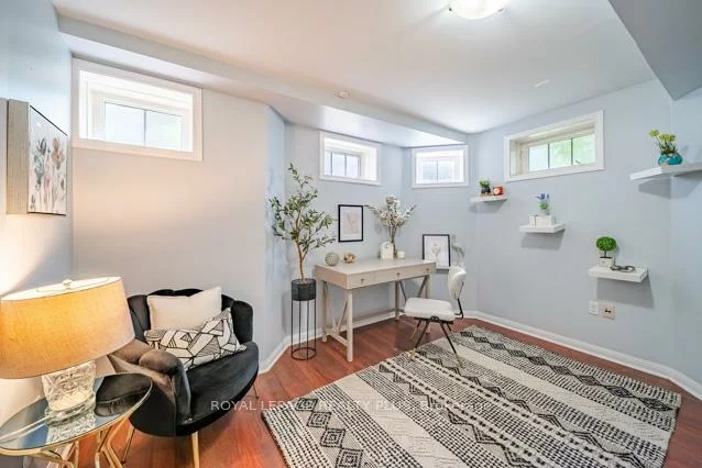 700, Neighbourhood, Cooksville, Mississauga