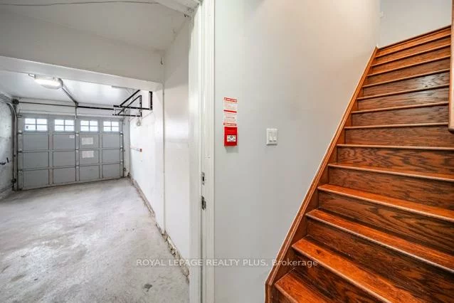 700, Neighbourhood, Cooksville, Mississauga