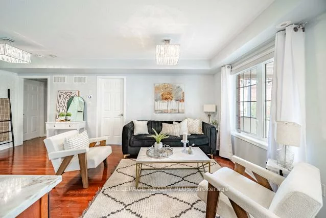 700, Neighbourhood, Cooksville, Mississauga