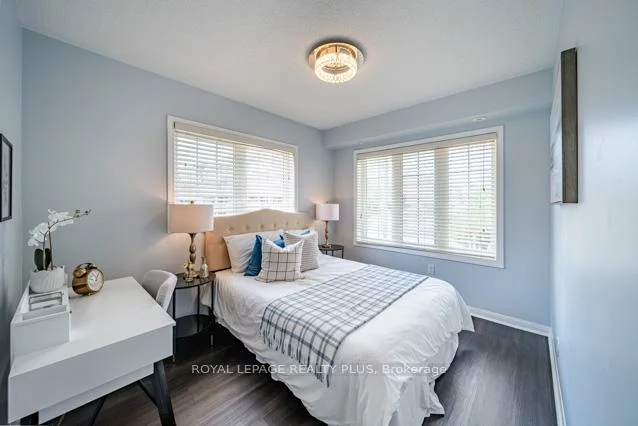 700, Neighbourhood, Cooksville, Mississauga