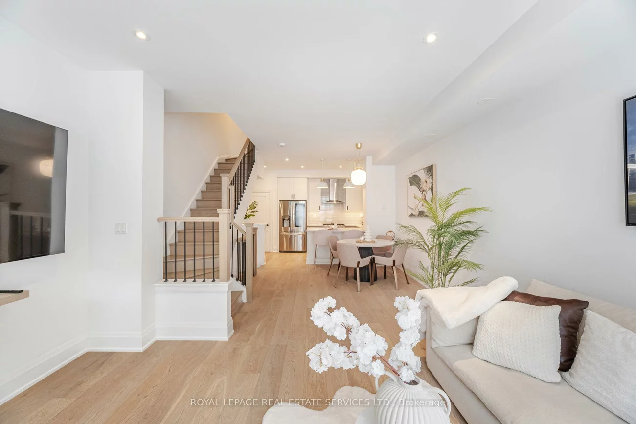 15, Lunar, Streetsville, Mississauga