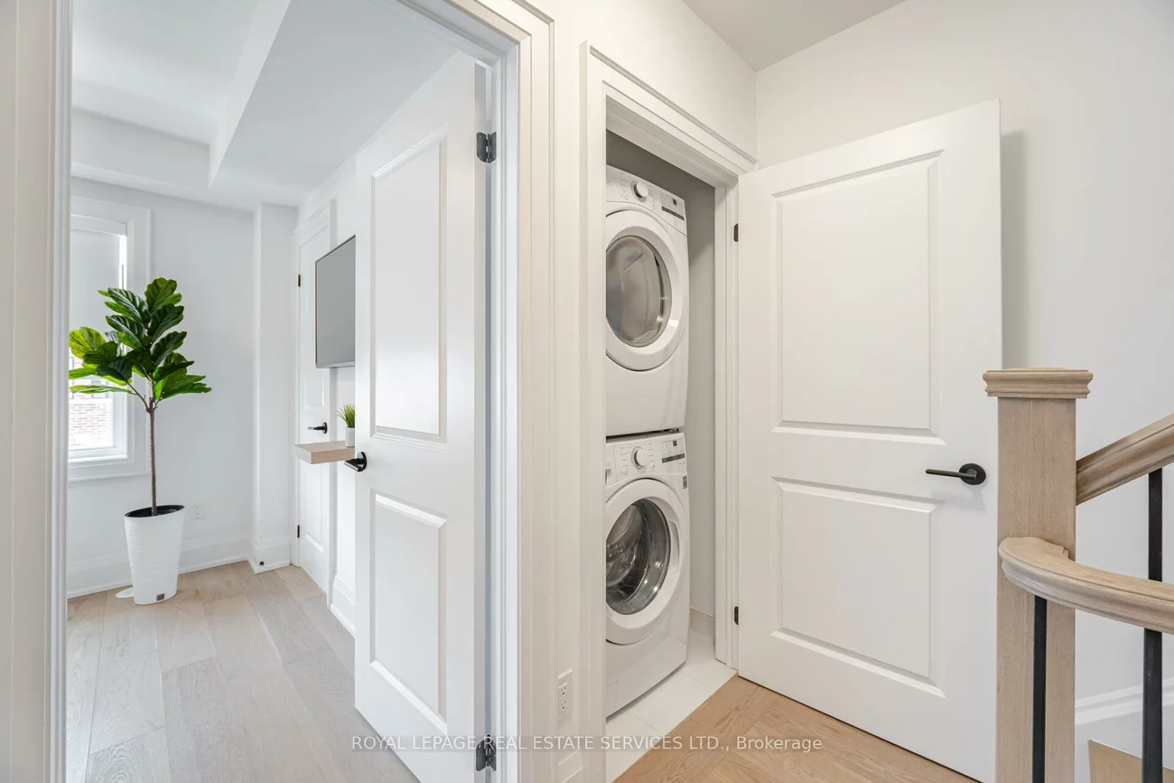 15, Lunar, Streetsville, Mississauga