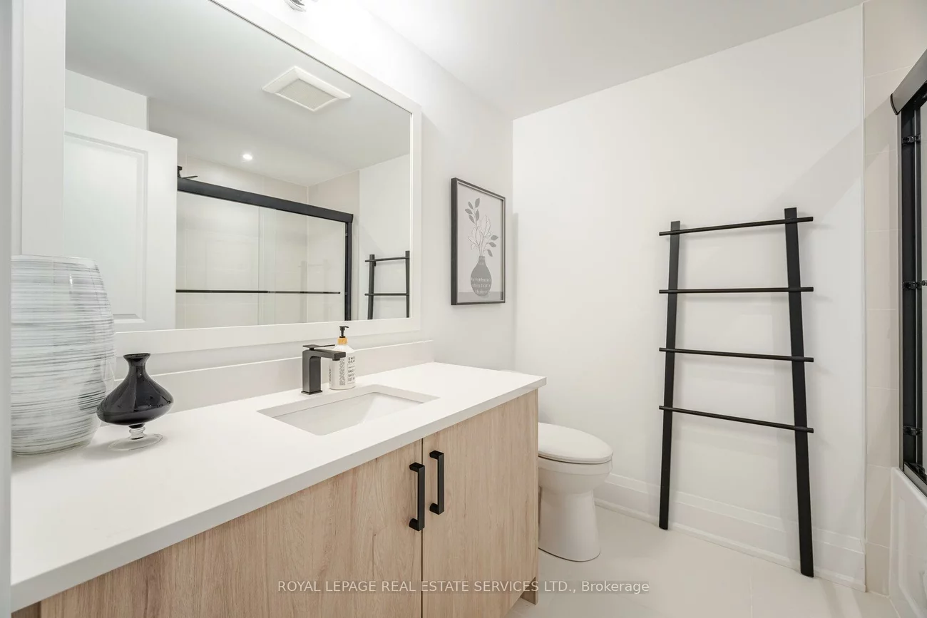 15, Lunar, Streetsville, Mississauga