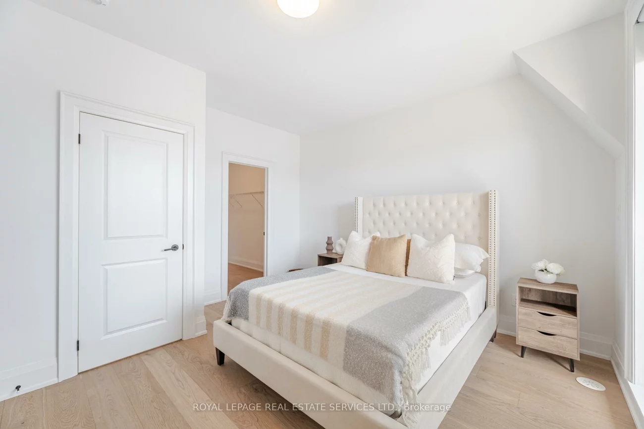 15, Lunar, Streetsville, Mississauga