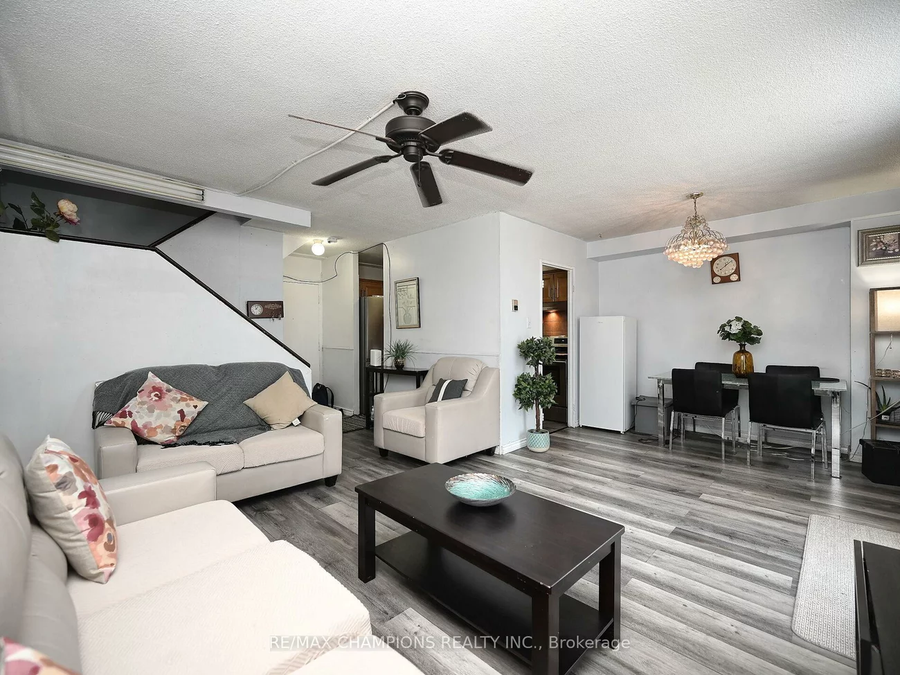 1050, Stainton, Erindale, Mississauga