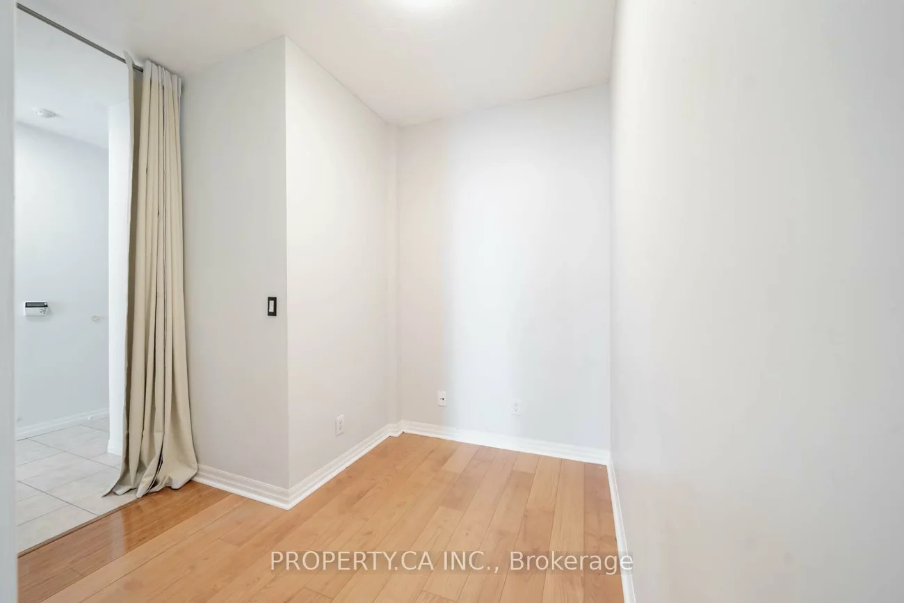 225, Webb, City Centre, Mississauga