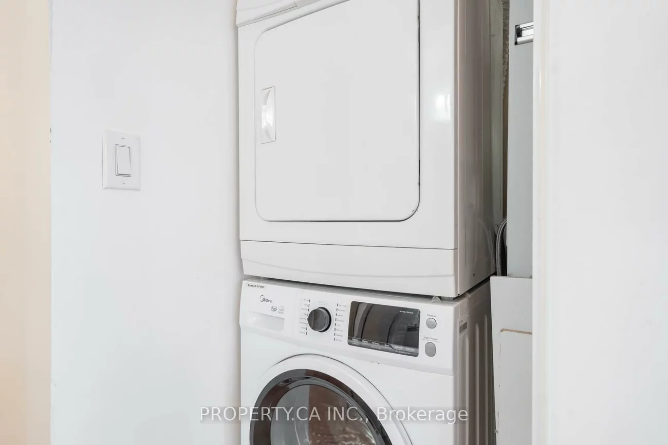 225, Webb, City Centre, Mississauga