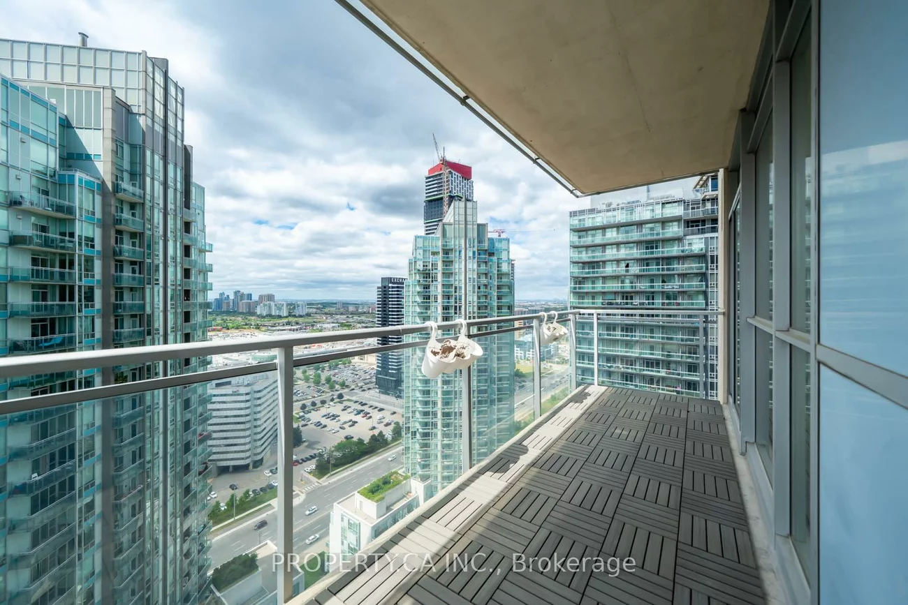 225, Webb, City Centre, Mississauga