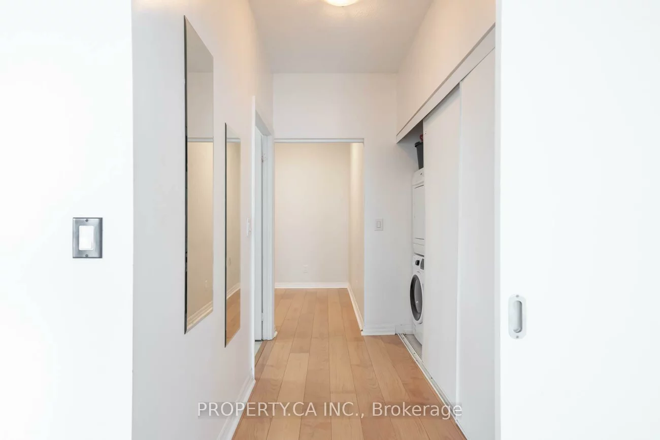 225, Webb, City Centre, Mississauga