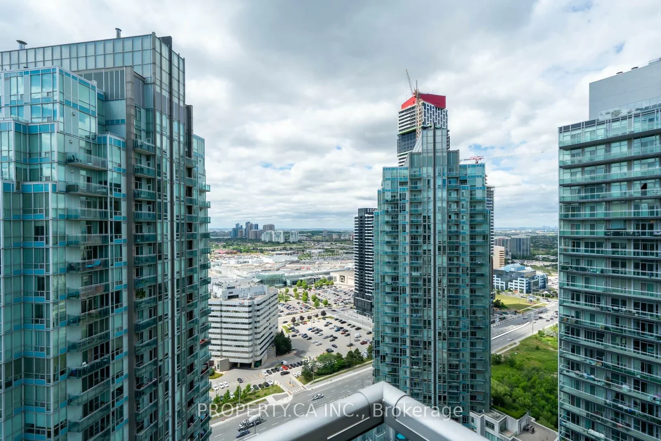 225, Webb, City Centre, Mississauga