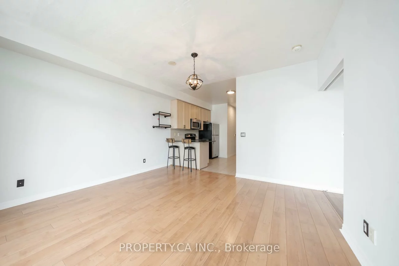 225, Webb, City Centre, Mississauga