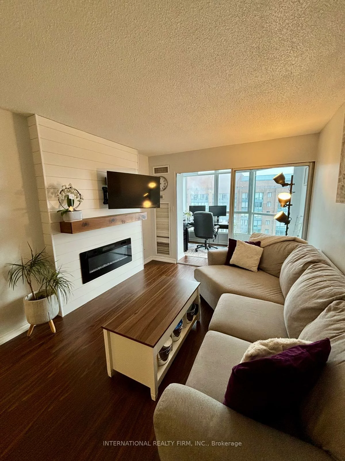 145, Hillcrest, Cooksville, Mississauga
