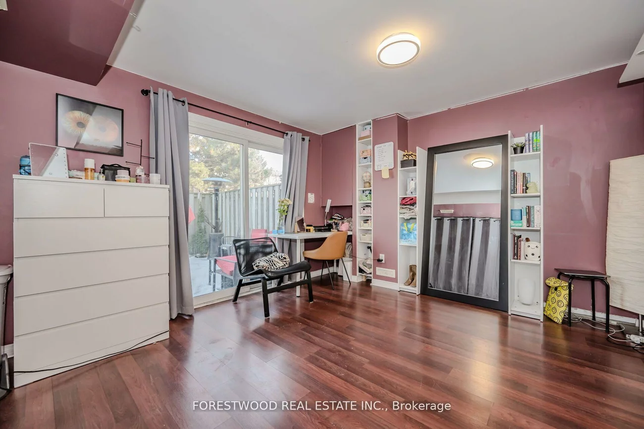 1221, Dundix, Applewood, Mississauga