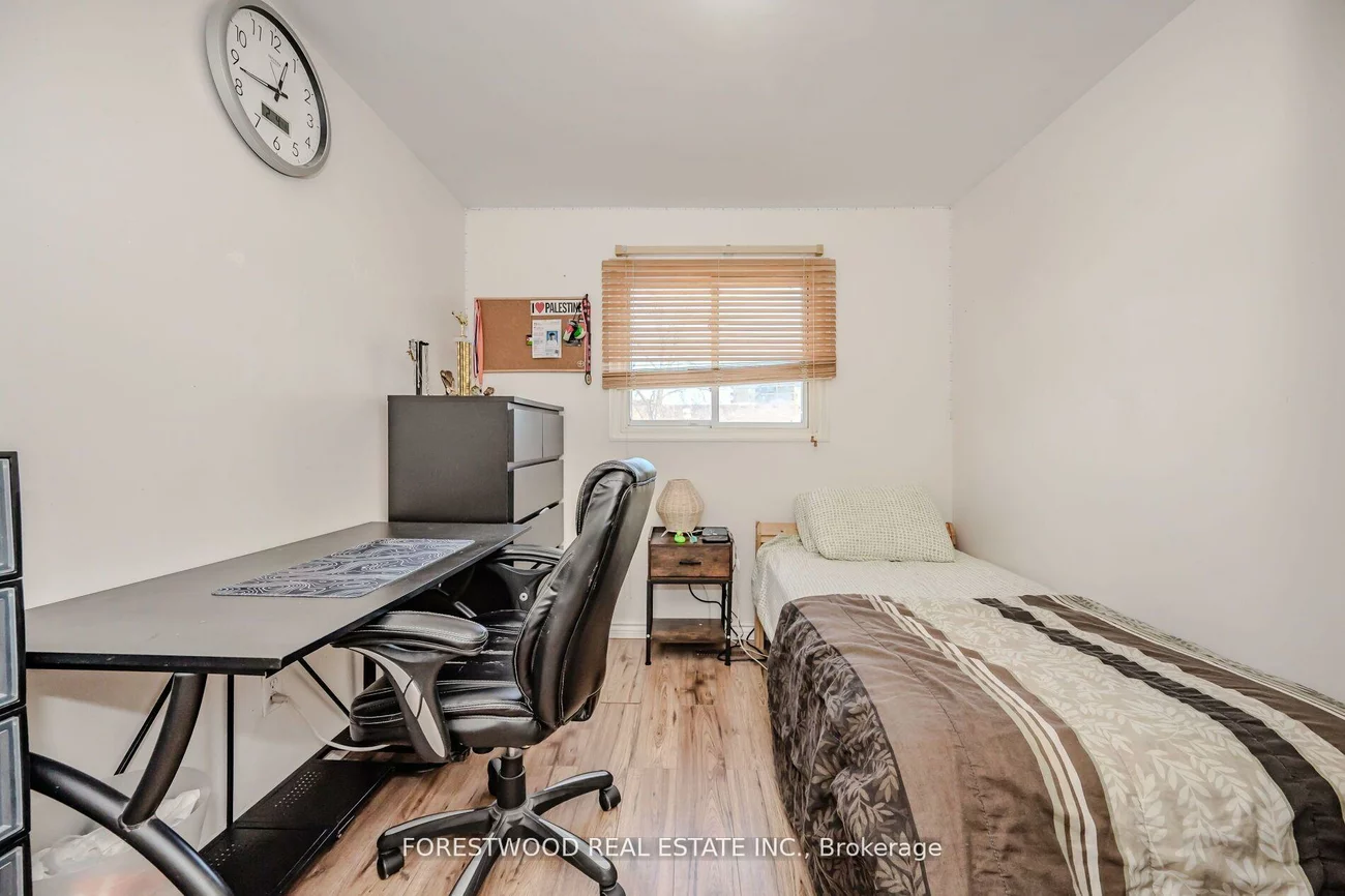 1221, Dundix, Applewood, Mississauga