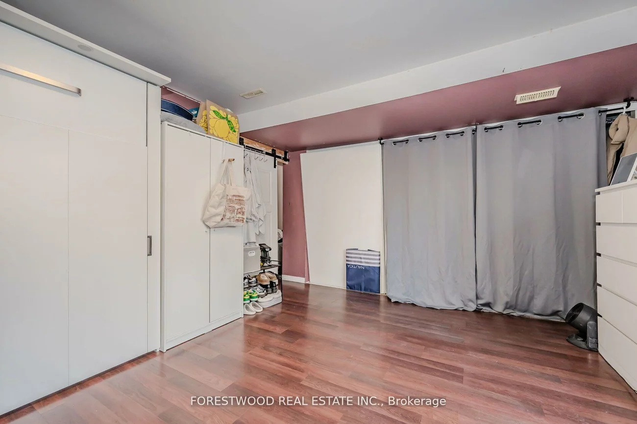 1221, Dundix, Applewood, Mississauga