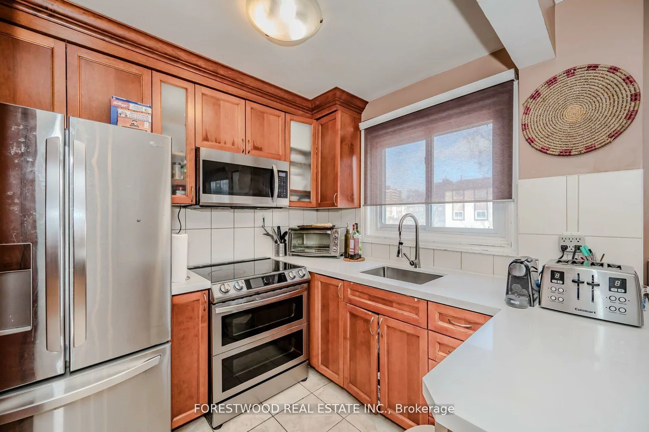 1221, Dundix, Applewood, Mississauga