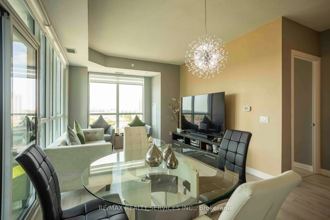 35, Watergarden, Hurontario, Mississauga