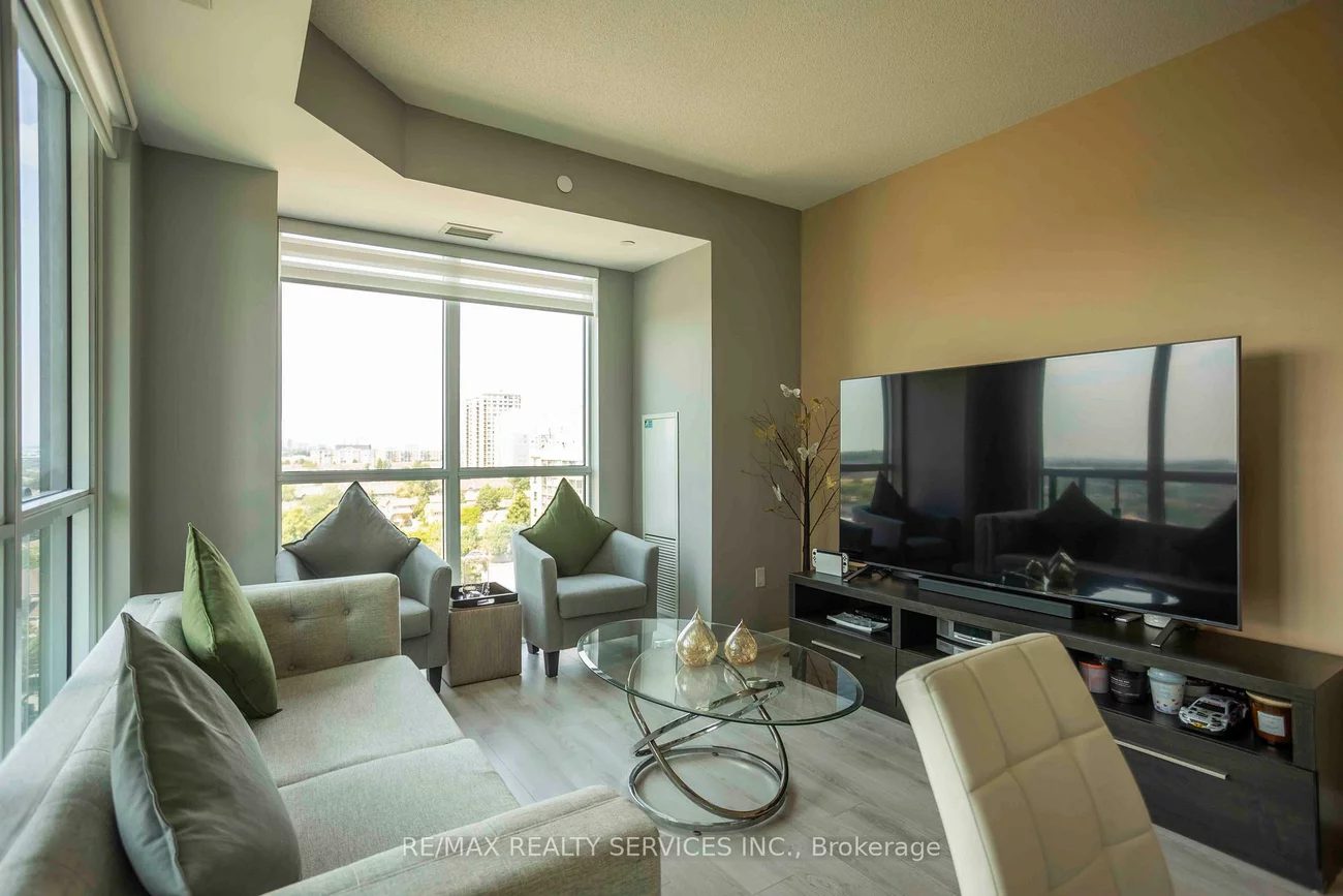 35, Watergarden, Hurontario, Mississauga