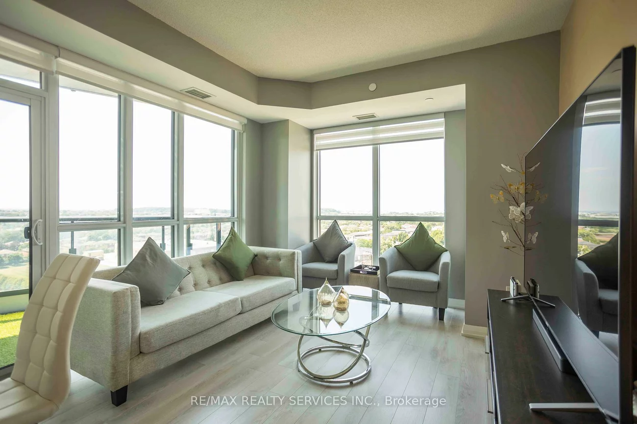 35, Watergarden, Hurontario, Mississauga
