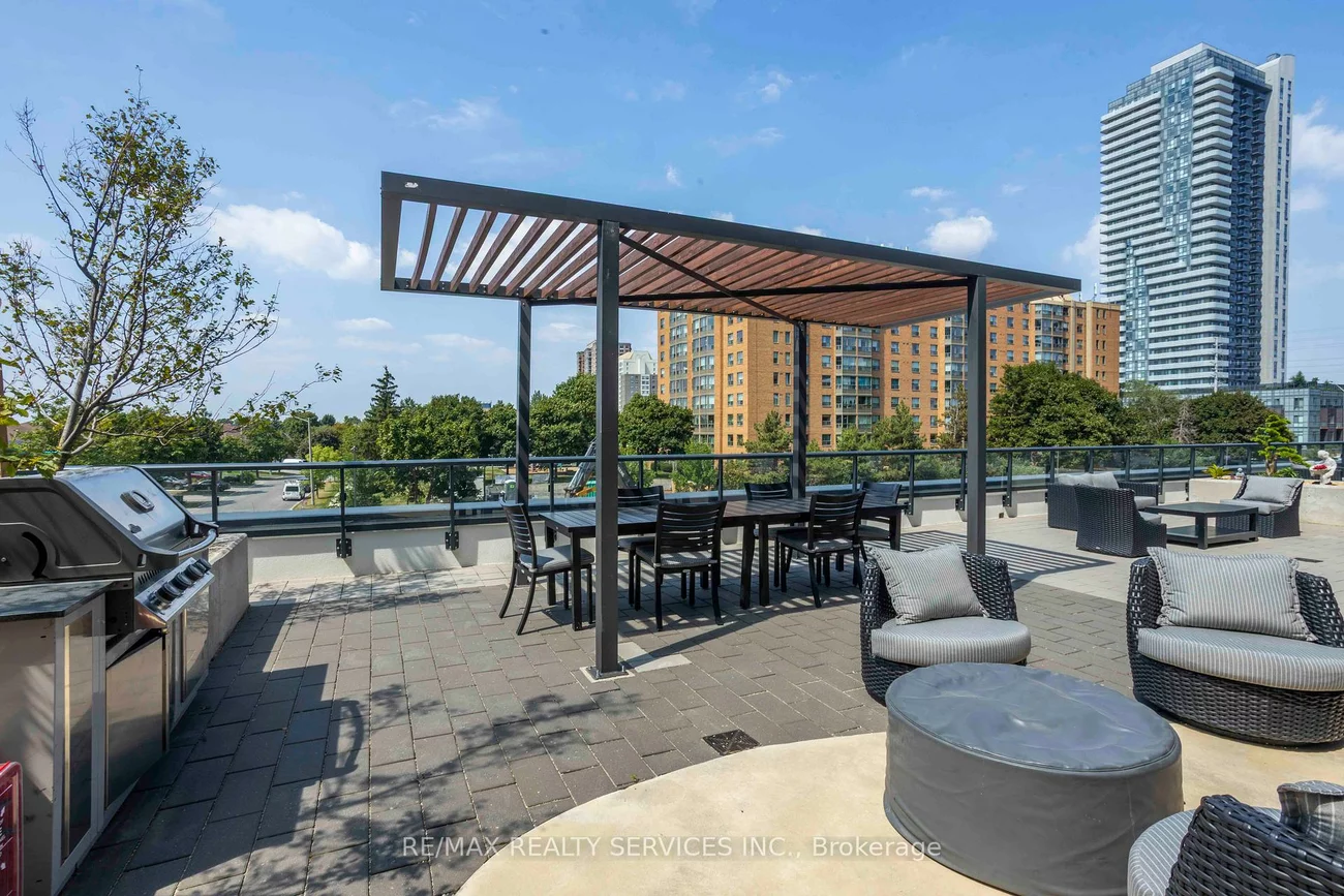35, Watergarden, Hurontario, Mississauga