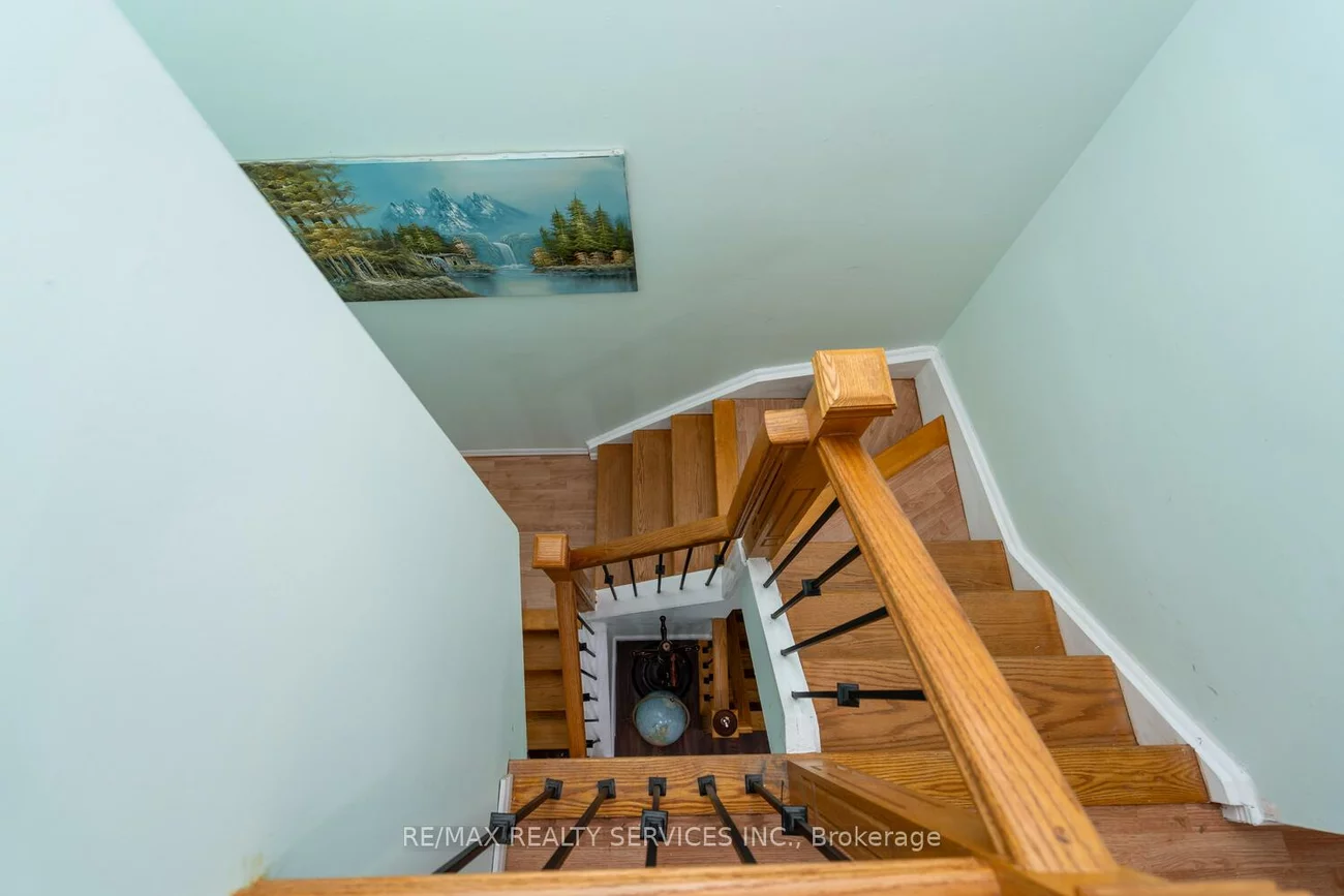2825, Gananoque, Meadowvale, Mississauga