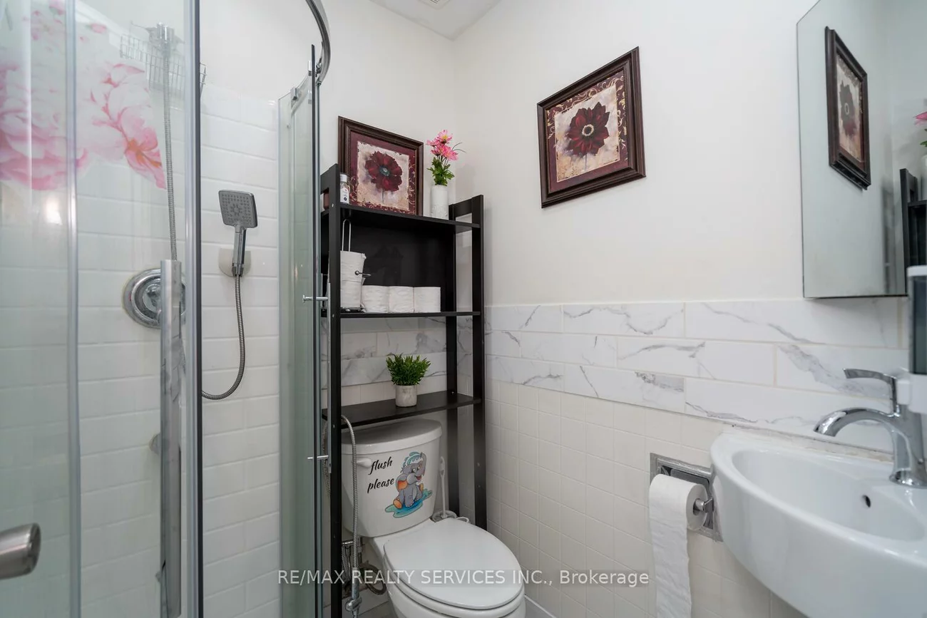 2825, Gananoque, Meadowvale, Mississauga