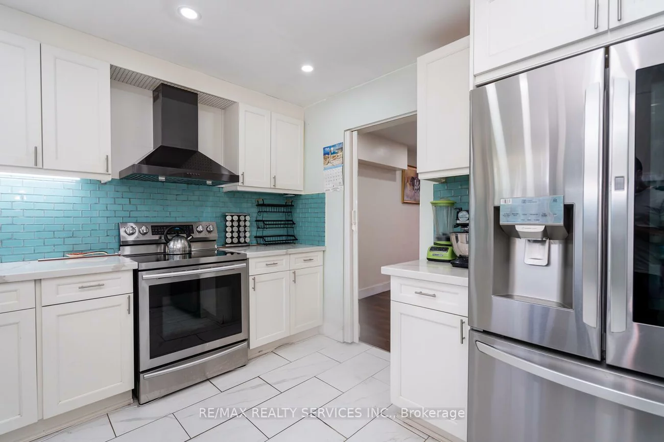 2825, Gananoque, Meadowvale, Mississauga