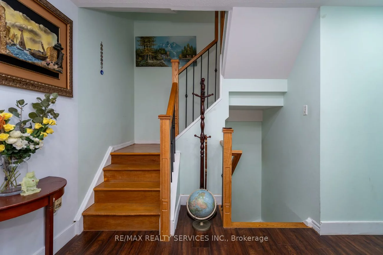 2825, Gananoque, Meadowvale, Mississauga
