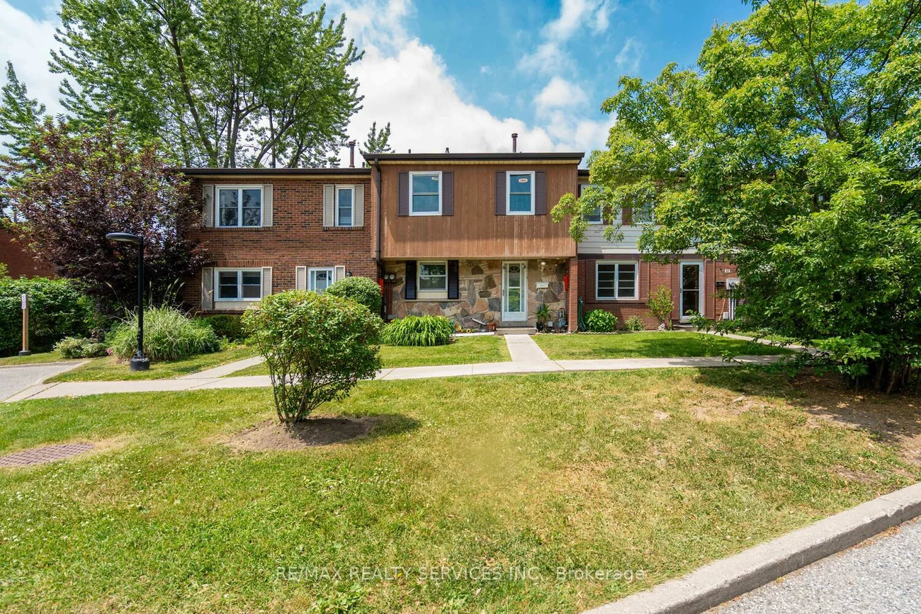 2825, Gananoque, Meadowvale, Mississauga