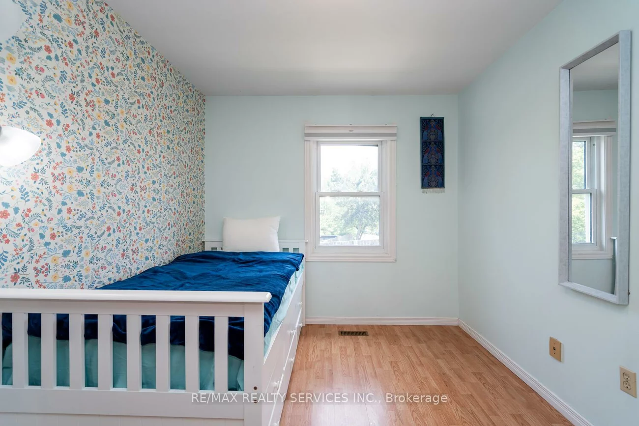 2825, Gananoque, Meadowvale, Mississauga