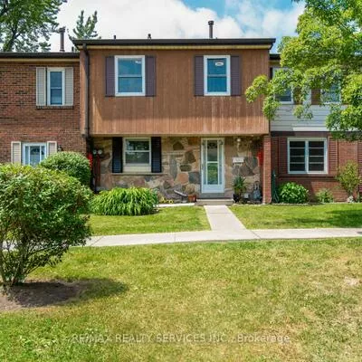 2825, Gananoque, Meadowvale, Mississauga