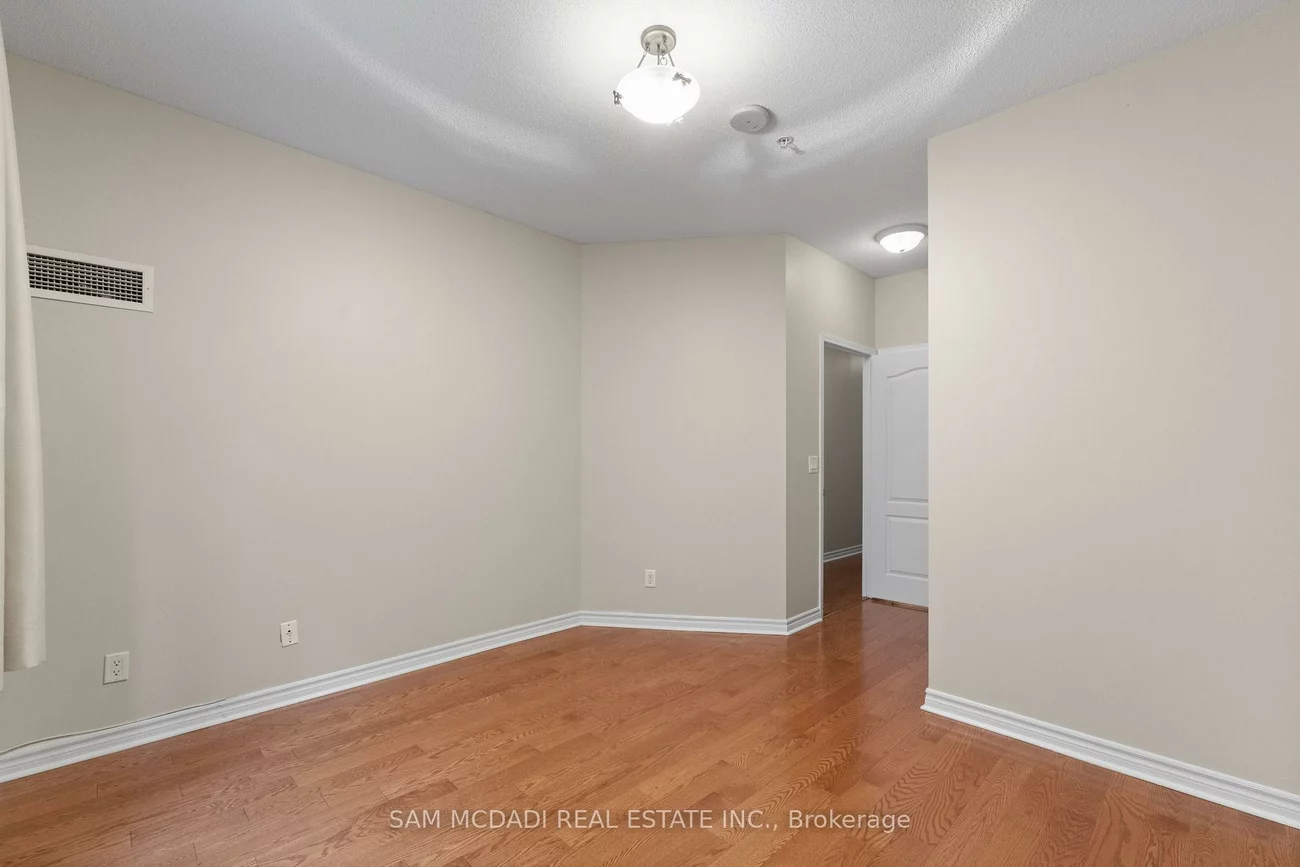 350, Princess Royal, City Centre, Mississauga