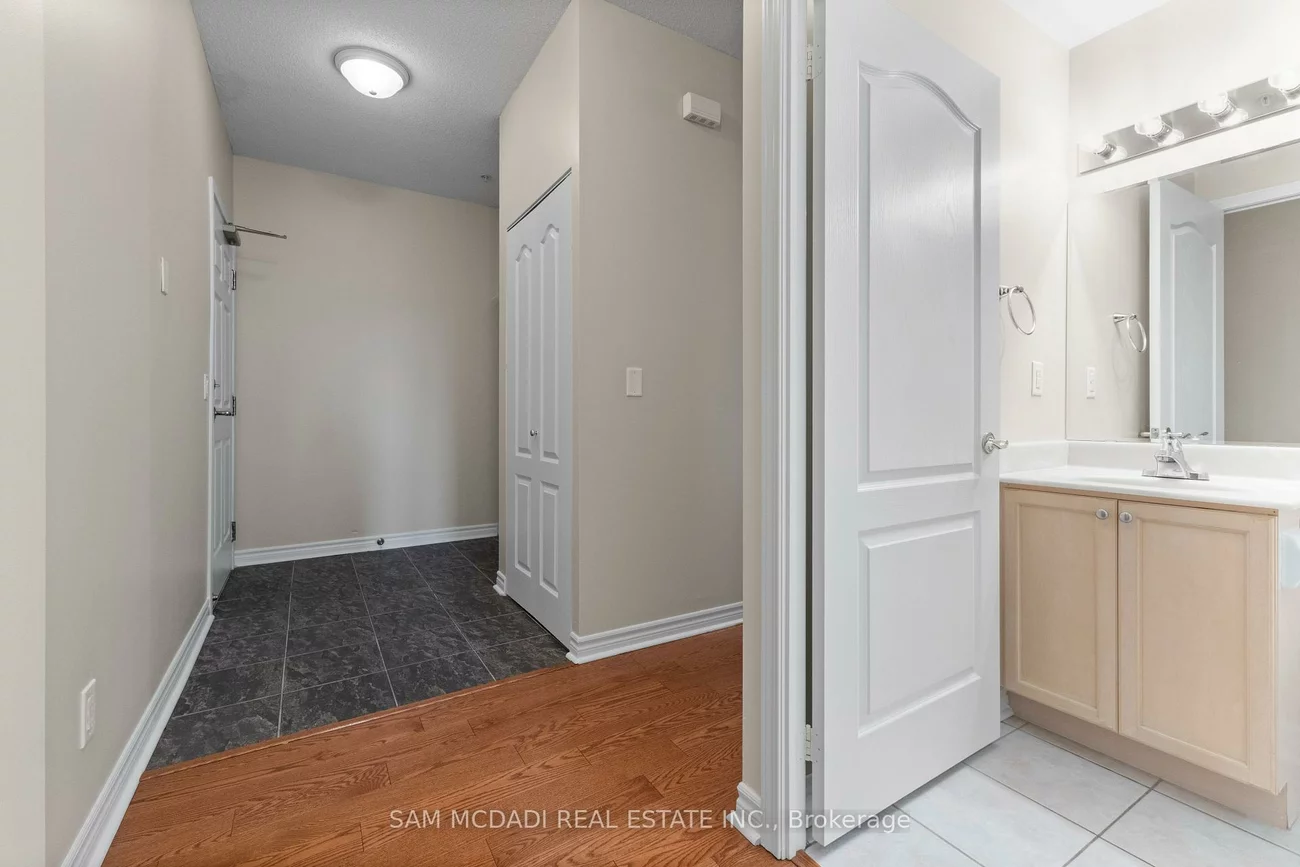 350, Princess Royal, City Centre, Mississauga