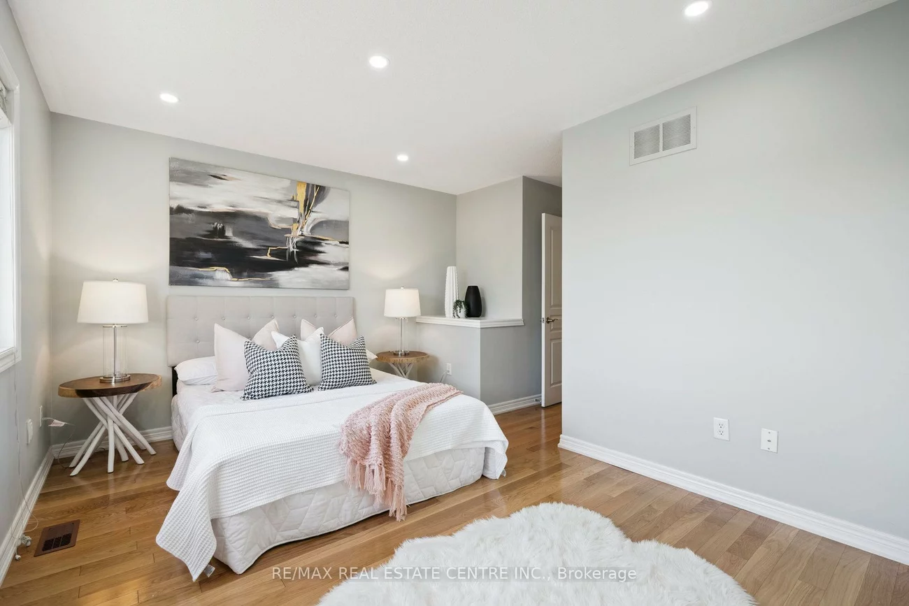 4950, Albina, Hurontario, Mississauga