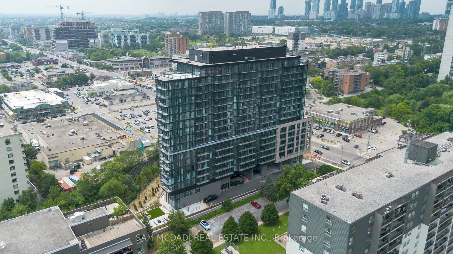 86, Dundas, Cooksville, Mississauga