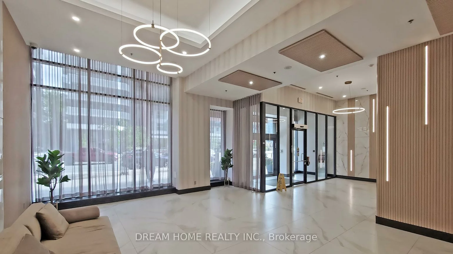 4070, Confederation, City Centre, Mississauga