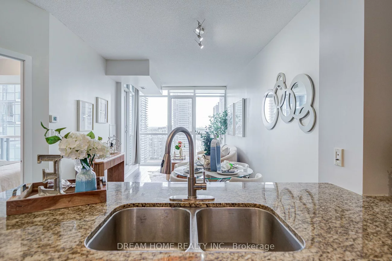 4070, Confederation, City Centre, Mississauga