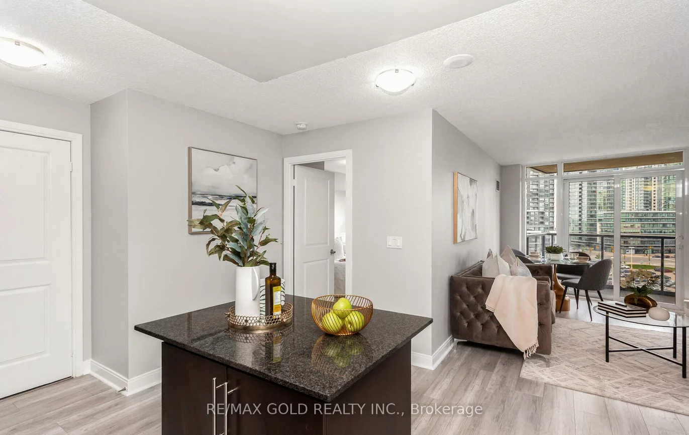 330, Burnhamthorpe, City Centre, Mississauga