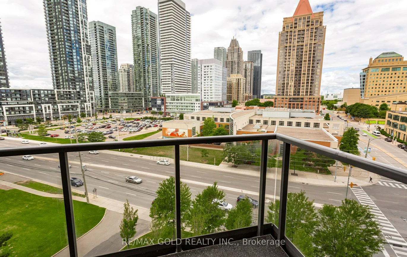 330, Burnhamthorpe, City Centre, Mississauga