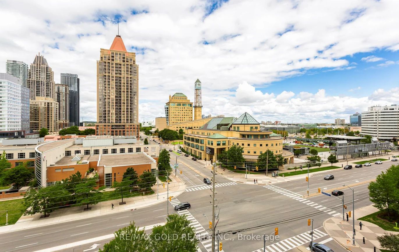 330, Burnhamthorpe, City Centre, Mississauga