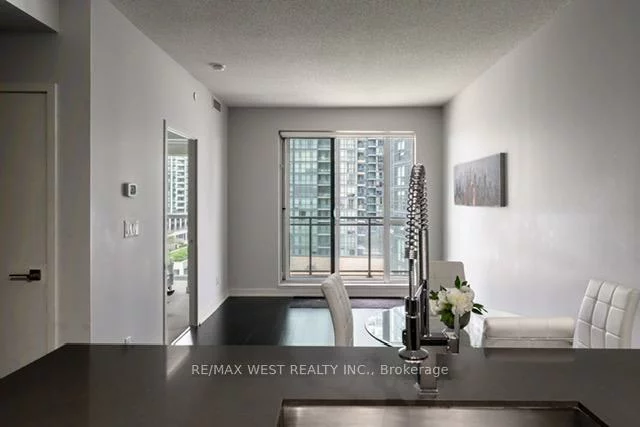 4011, Brickstone, City Centre, Mississauga