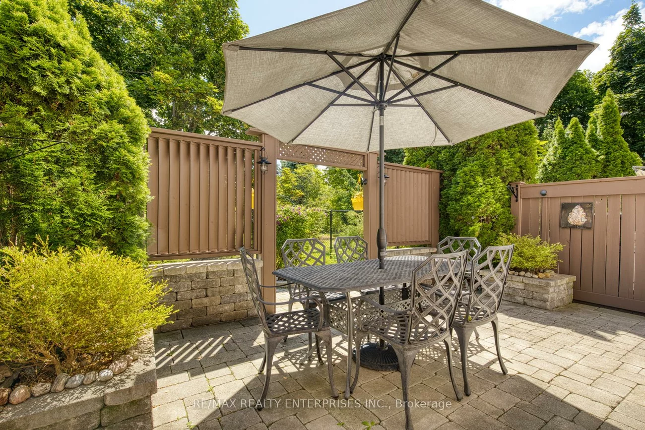 23, Ellen, Streetsville, Mississauga